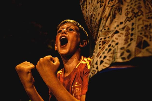 July 14, 2024, Barcelona, Catalonia, Spain: Spanish fans celebrate the victory against England in the UEFA EURO, EM, Europameisterschaft,Fussball 2024 final during a big screen event in Barcelona Barcelona Spain - ZUMAo105 0711163063st Copyright: xMatthiasxOesterlex