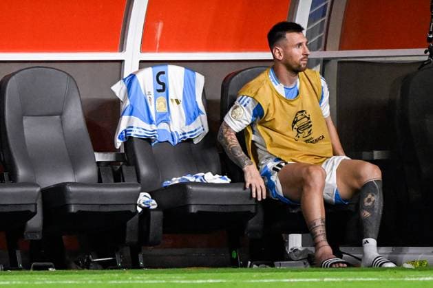 2024-07-15 Argentina v Colombia - CONMEBOL Copa America USA 2024 MIAMI GARDENS, UNITED STATES - JULY 15: Lionel Messi of Argentina during the CONMEBOL Copa America USA 2024 match between Argentina and Colombia at Hard Rock Stadium on July 15, 2024 in Miami Gardens, United States. (Photo by Pablo Morano BSR Agency) Miami Gardens United States Content not available for redistribution in The Netherlands directly or indirectly through any third parties. Copyright: xBSRxAgencyx
