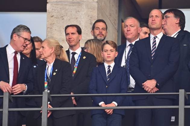 Prince William right with son Prince George, left Keir STARMER Prime Minister Great Britain , FINAL Spain ESP England ENG 2 1 on 14 07 2024, Olympiastadion Berlin Football UEFA EURO 2024 GERMANY from 14 06 2024 14 07 2024