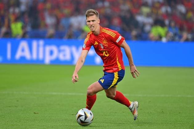Dani OLMO ESP , action,single action,single image,cropped image,full body shot,whole figure FINAL Spain ESP England ENG 2 1 on 14 07 2024, Olympiastadion Berlin Football UEFA EURO 2024 GERMANY from 14 06 2024 14 07 2024