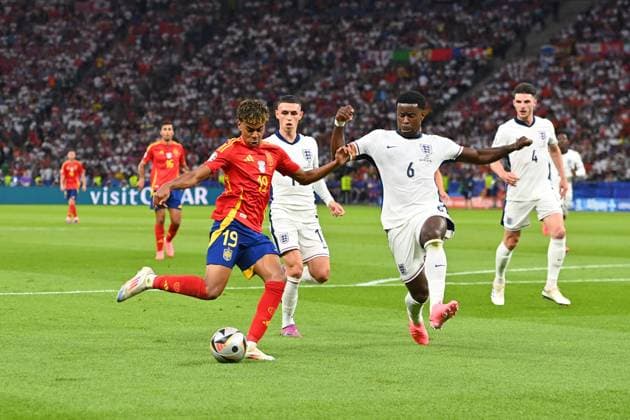 Yamal LAMINE ESP , action,duel against Marc GUEHI ENG FINAL Spain ESP England ENG 2 1 on 14 07 2024, Olympiastadion Berlin Football UEFA EURO 2024 GERMANY from 14 06 2024 14 07 2024