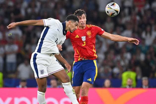 Jude BELLINGHAM ENG , action,duel against Robin LE NORMAND ESP FINAL Spain ESP England ENG 2 1 on 14 07 2024, Olympiastadion Berlin Football UEFA EURO 2024 GERMANY from 14 06 2024 14 07 2024