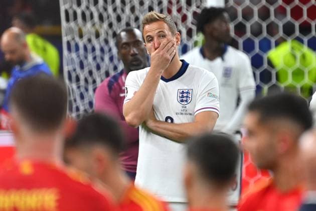 Harry KANE ENG , Disappointment,frustration,disappointed,frustrated,dejected, before award ceremony, FINAL Spain ESP England ENG 2 1 on 14 07 2024, Olympiastadion Berlin Football UEFA EURO 2024 GERMANY from 14 06 2024 14 07 2024