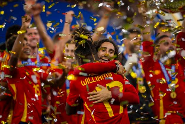 Berlin, Germany 14th Jul 2024 Nico Williams ESP Cucurella ESP Spain England Spain England 14 07 2024