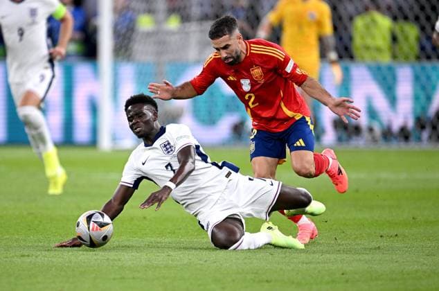 Football Euro 2024 Final 14 07 2024 Spain England Bukayo Saka left, England vs Dani Carvajal right, Spain