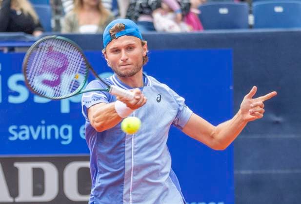 July 15, 2024, Gstaad, Bern, Switzerland: Gstaad Switzerland, 07 15 2024: LEONARDO RIEDI of Switzerland return during 16th finals of EFG Swiss Open Gstaad ATP, Tennis Herren 250, EFG Swiss Open Gstaad-ATP 250 took place at Roy Emerson Arena in Gstaad, which is located in the famous ski resort of Gstaad and which is located in the Bernese Oberland. Gstaad Switzerland - ZUMAd206 20240715_zip_d206_003 Copyright: xEricxDubostx