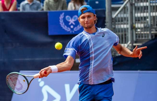 July 15, 2024, Gstaad, Bern, Switzerland: Gstaad Switzerland, 07 15 2024: LEONARDO RIEDI of Switzerland return during 16th finals of EFG Swiss Open Gstaad ATP, Tennis Herren 250, EFG Swiss Open Gstaad-ATP 250 took place at Roy Emerson Arena in Gstaad, which is located in the famous ski resort of Gstaad and which is located in the Bernese Oberland. Gstaad Switzerland - ZUMAd206 20240715_zip_d206_021 Copyright: xEricxDubostx