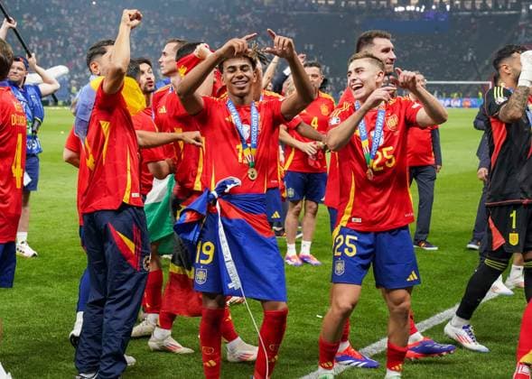 Spain v England Spain Forward Lamine Yamal Barcelona celebrates winning during the Spain v England UEFA EURO, EM, Europameisterschaft,Fussball 2024 Final at the Olympiastadion Stadium, Berlin, Germany on 14 July 2024 Editorial use only. All images are copyright Every Second Media Limited. No images may be reproduced without prior permission. Copyright: xIMAGO EveryxSecondxMediax ESM-1060-0213