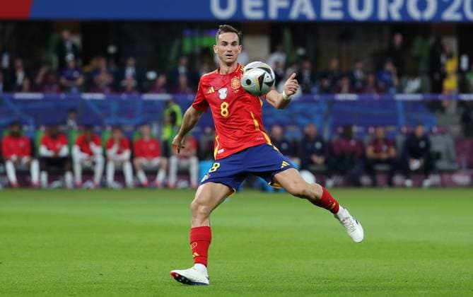 Trent Alexander Arnold single image cropping action sports football soccer European Championship Euro 2024 European Championship final men season 2023 2024 14 07 2024 Spain ESP vs England ENG in Berlin Olympiastadion DFL regulations prohibit any use of photographs as image sequences and or quasi video