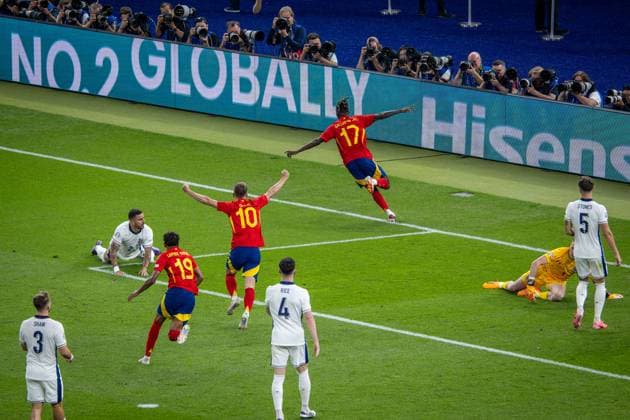 Football Berlin 14 07 2024 UEFA Euro 2024 Final England ENG Spain ESP Cheering after the goal to 0 1 by Nico Williams Spain, No 17 Dani Olmo Spain, No 10 Lamine Yamal Spain, No 19
