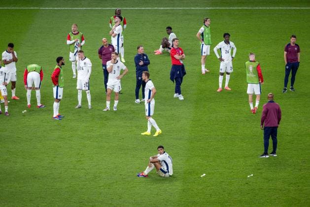 Football Berlin 14 07 2024 UEFA Euro 2024 Final England ENG Spain ESP Final whistle Spain win 2 1 and are European champions Jude Bellingham England, No 10 up front Harry Kane England, No 09 and others dejected disappointed