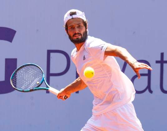 July 15, 2024, Gstaad, Bern, Switzerland: Gstaad Switzerland, 07 15 2024: TITOUAN DROGUET of France make a forehand during 16th finals of EFG Swiss Open Gstaad ATP, Tennis Herren 250, EFG Swiss Open Gstaad-ATP 250 took place at Roy Emerson Arena in Gstaad, which is located in the famous ski resort of Gstaad and which is located in the Bernese Oberland. Gstaad Switzerland - ZUMAd206 20240715_zip_d206_029 Copyright: xEricxDubostx