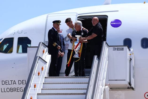 July 15, 2024, Madrid, Madrid, SPAIN: Alvaro Morata, Pedro Rocha and Luis de la Fuente pose for the photo during the reception of the Spanish national team, Nationalteam as European Champions after winning in the Eurocup 2024 final against England at Adolfo Suarez Madrid-Barajas airport on July 15, 2024, in Madrid, Spain. Madrid SPAIN - ZUMAa181 20240715_zaa_a181_007 Copyright: xDennisxAgyemanx