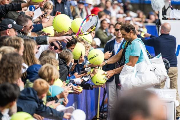 240715 Rafael Nadal of Spain Signing autographs after day 1 of the Nordea Open on July 15, 2024 in Bastad Photo Niclas Jönsson BILDBYRAN COP 273 NO0282 tennis atp 250 nordea open day 1 bbeng  Copyright: NICLASxJÖNSSON BB240715NO091