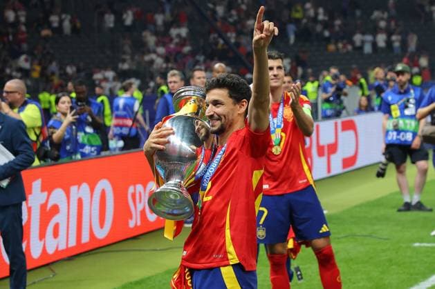 Spain England UEFA EURO 2024 Final Berlin, 14 07 2024, Olympiastadion, UEFA EURO 2024 Germany, Final, Spain England 2 1 0 0 , In the picture Jesus Navas 22, ESP with the European Championship trophy ,
