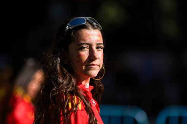 Spanish team celebrates its European title in Madrid - 15 Jul 2024 A woman with her face painted with the colors of the Spanish flag, seen during the celebration of the European champion title of the Spanish soccer team in the Plaza de la Cibeles. The Spanish soccer team was proclaimed European champion, after beating the England team in the Euro 2024 soccer tournament in Berlin, Germany on July 14, 2024. Madrid Spain Copyright: xLuisxSotox xSOPAxImagesx LSOTOEC05
