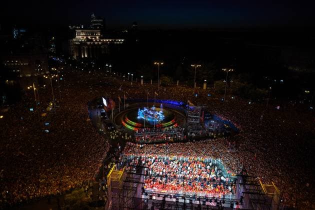 Spanish team celebrates its European title in Madrid - 15 Jul 2024 Thousands of people with Spanish flags, seen during the celebration of the European champion title of the Spanish soccer team in the Plaza de la Cibeles. The Spanish soccer team was proclaimed European champion, after beating the England team in the Euro 2024 soccer tournament in Berlin, Germany on July 14, 2024. Madrid Spain Copyright: xLuisxSotox xSOPAxImagesx LSOTOEC13