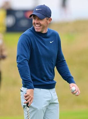 Rory McIlroy on the 3rd Green The British Open Championship, Practice, Golf, Royal Troon, Troon, UK - 16 July 2024  Copyright: xGreigxCowie Shutterstockx 14587991e