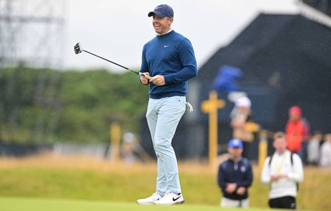 Rory McIlroy on the 10th Green The British Open Championship, Practice, Golf, Royal Troon, Troon, UK - 16 July 2024  Copyright: xGreigxCowie Shutterstockx 14587991ae