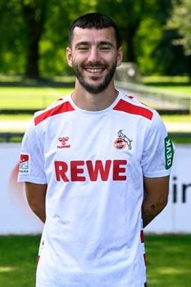 Sargis Adamyan 1 FC Köln 2 BL, portrait date 2024 2025