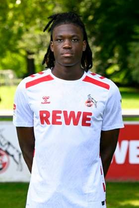 Elias Bakatukanda 1 FC Köln 2 BL, portrait date 2024 2025