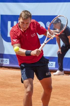 Gstaad Switzerland, 07 16 2024: Hamad Medjedovic (SRB) in action during EFG Swiss Open. during EFG Gstaad Swiss Open ATP, Tennis Herren 250, International Tennis match in Gstaad, Switzerland, July 16 2024  Copyright: xPatrickxDancel IPAxSportx xipa-ax xx IPA_48036203 IPA_Agency_IPA48036203