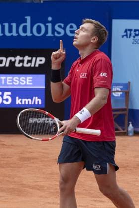 Gstaad Switzerland, 07 16 2024: Hamad Medjedovic (SRB) wins against Marc-Andrea Huesler (SUI) during EFG Swiss Open. during EFG Gstaad Swiss Open ATP, Tennis Herren 250, International Tennis match in Gstaad, Switzerland, July 16 2024  Copyright: xPatrickxDancel IPAxSportx xipa-ax xx IPA_48036230 IPA_Agency_IPA48036230
