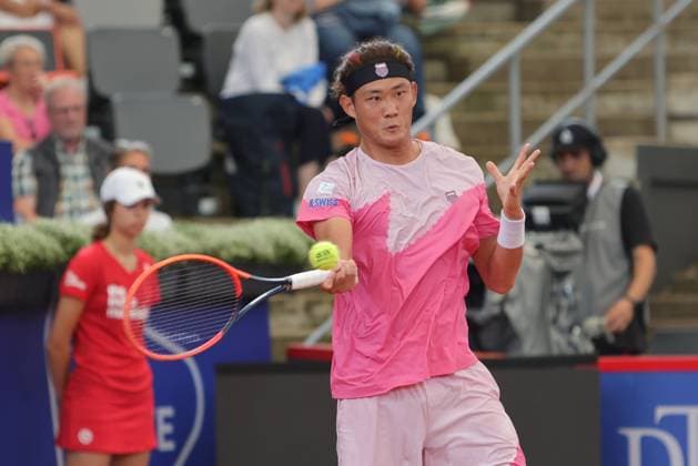 Tennis Men ATP, Tennis Men Tour 500 European Open Hamburg, Hamburg Open ATP 500 2024 , 16 07 2024, Zhizhen Zhang CHN hits a forehand Copyright: FernandoxSoares