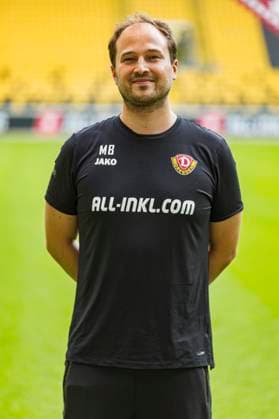 16 07 2024, xomx, Fußball 3 Liga, Dynamo Dresden Fototermin Saison 2024 25, Porträttermin 2024 2025 emspor, Bild Michael Bata Mannschaftsarzt Portrait, Portraet, DFL DFB REGULATIONS PROHIBIT ANY USE OF PHOTOGRAPHS as IMAGE SEQUENCES and or QUASI VIDEO Dresden