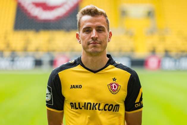 16 07 2024, xomx, Fußball 3 Liga, Dynamo Dresden Fototermin Saison 2024 25, Porträttermin 2024 2025 emspor, Bild Niklas Hauptmann 27 Portrait, Portraet, DFL DFB REGULATIONS PROHIBIT ANY USE OF PHOTOGRAPHS as IMAGE SEQUENCES and or QUASI VIDEO Dresden