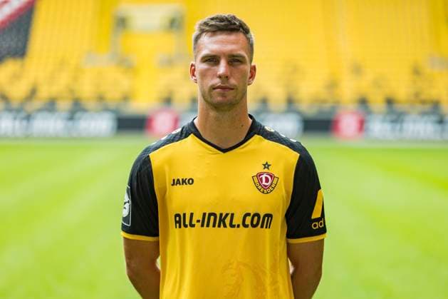 16 07 2024, xomx, Fußball 3 Liga, Dynamo Dresden Fototermin Saison 2024 25, Porträttermin 2024 2025 emspor, Bild Robin Meißner 21 Portrait, Portraet, DFL DFB REGULATIONS PROHIBIT ANY USE OF PHOTOGRAPHS as IMAGE SEQUENCES and or QUASI VIDEO Dresden