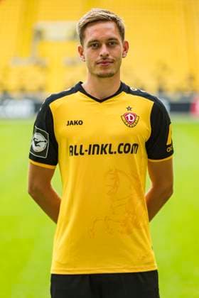 16 07 2024, xomx, Fußball 3 Liga, Dynamo Dresden Fototermin Saison 2024 25, Porträttermin 2024 2025 emspor, Bild AljaÅ¾ Casar 17 Portrait, Portraet, DFL DFB REGULATIONS PROHIBIT ANY USE OF PHOTOGRAPHS as IMAGE SEQUENCES and or QUASI VIDEO Dresden