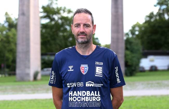 16 07 2024, Germany, Bietigheim, Handball Bundesliga season 2024 2025, SGBBM Bietigheim photo session, Iker Romero head coach
