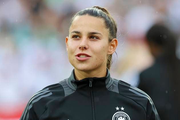 Lena Oberdorf Germany watches, Womens European Qualifiers Group A4, Germany vs Austria, Stadion Hannover, 16 07 2024, Hannover, Germany