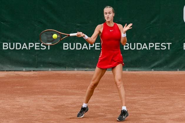 Anna Karolina Schmiedlova (SVK) during the single match vs. Sara Sorribes Tormo (SPA) at the WTA250 Hungarian Gran Prix Tennis on 17th July 2024 at Romai Teniszakademia, Budapest, Hungary  Copyright: xVincenzoxOrlando IPAxSportx xipax xx IPA_48069789 IPA_Agency_IPA48069789