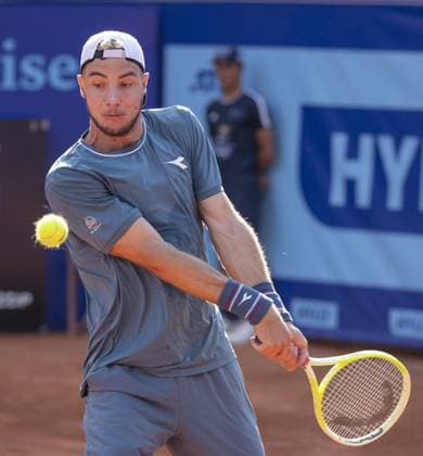 Gstaad Switzerland, 07 17 2024: Jan-Lennard Struff (GER) in action during EFG Swiss Open. during EFG Swiss Open Gstaad, International Tennis match in Gstaad, Switzerland, July 17 2024  Copyright: xPatrickxDancel IPAxSportx xipa-ax xx IPA_48072481 IPA_Agency_IPA48072481