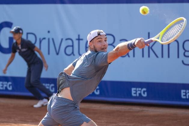 Gstaad Switzerland, 07 17 2024: Jan-Lennard Struff (GER) in action during EFG Swiss Open. during EFG Swiss Open Gstaad, International Tennis match in Gstaad, Switzerland, July 17 2024  Copyright: xPatrickxDancel IPAxSportx xipa-ax xx IPA_48072485 IPA_Agency_IPA48072485
