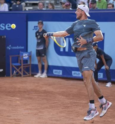 International Tennis match - EFG Swiss Open Gstaad Gstaad Switzerland, 07 17 2024: Jan-Lennard Struff (GER) in action during EFG Swiss Open. during EFG Swiss Open Gstaad, International Tennis match in Gstaad, Switzerland, July 17 2024 Gstaad Switzerland  Copyright: xIPAxSport ABACAx
