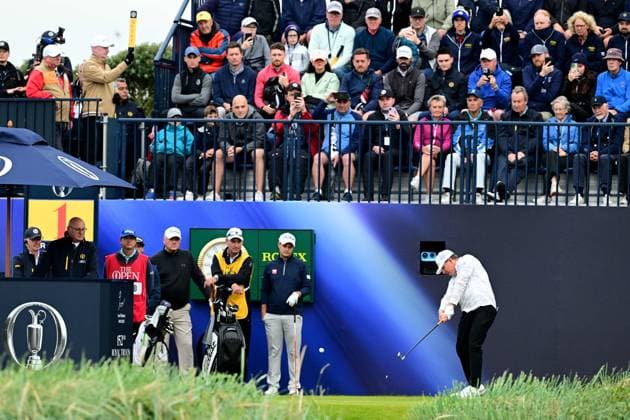 Justin Leonard hits the first tee shot of the 152nd Open Championship at Royal Troon. The British Open Championship, Day One, Golf, Royal Troon, Troon, UK - 18 July 2024  Copyright: xGreigxCowie Shutterstockx 14587994e