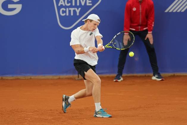 Tennis Men ATP, Tennis Men Tour 500 European Open Hamburg, Hamburg Open ATP 500 2024 , 17 07 2024 Jesper de Jong NED play a backhand Copyright: FernandoxSoares