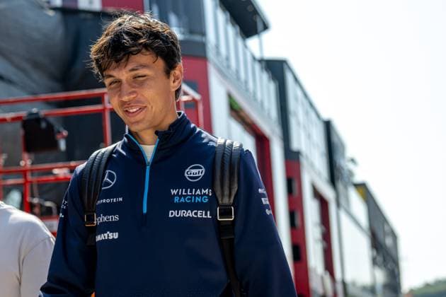 MOGYOROD, HUNGARY: Alex Albon, racing for the Williams Racing team during the 2024 Formula 1 Hungarian Grand Prix at the Hungaroring in Mogyorod, Hungary