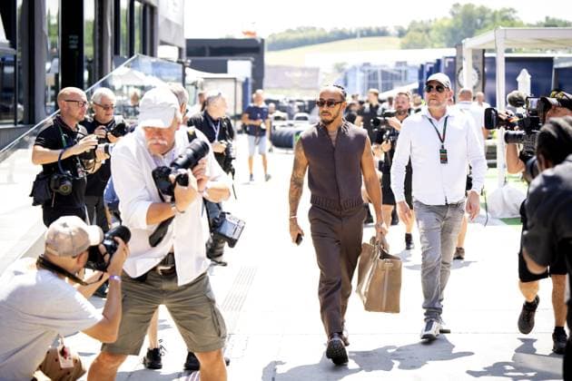BUDAPEST - Lewis Hamilton (Mercedes) arrives at the Hungaroring Circuit in the run-up to the Hungarian Grand Prix. ANP SANDER KONING xVIxANPxSportx xxANPxIVx 503710505 originalFilename: 503710505.jpg