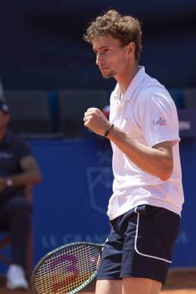 Gstaad: Gstaad Switzerland, 07 18 2024: Ugo Humbert (FRA) in action during EFG Swiss Open. during EFG Swiss Open Gstaad, International Tennis match in Gstaad, Switzerland, July 18 2024 International Tennis match - EFG Swiss Open Gstaad  - ZUMAp169 20240718_zsa_p169_116 Copyright: xPatrickxDancel IPAxSportx