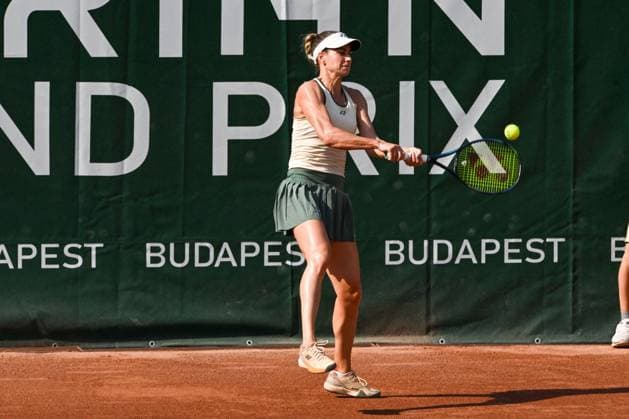 Anna Bondar (HUN) during the round 16 match vs. Ella Seidel (GER) at the WTA250 Hungarian Gran Prix Tennis on 18th July 2024 at Romai Teniszakademia, Budapest, Hungary  Copyright: xVincenzoxOrlando IPAxSportx xipax xx IPA_48092947 IPA_Agency_IPA48092947