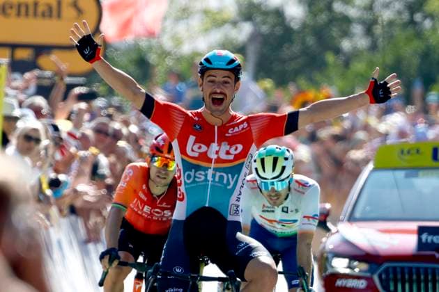Sport Bilder des Tages Tour de France 2024 - Stage 18 BARCELONNETTE, FRANCE - JULY 18 : Campenaerts Victor (BEL) of Lotto Dstny wins, Vercher Matteo (FRA) of TotalEnergies, Kwiatkowski MichaB (POL) of INEOS Grenadiers during stage 18 of the 111th edition of the Tour de France 2024 cycling race, a stage of 179 kms with start in Gap and finish in Barcelonnette on July 18, 2024 in Barcelonnette, France, 18 07 2024 Barcelonnette France  Copyright: xJanxDexMeuleneirx