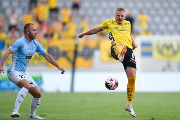 240718 Muamer Tankovic of Pafos and Per Frick of Elfsborg during the UEFA Europa League qualification match between Pafos and Elfsborg on July 18, 2024 in Limassol Photo Alex Nicodim BILDBYRAN COP 282 AN0007 fotboll football soccer fotball uefa europa league pafos elfsborg bbeng  Copyright: ALEXxNICODIM BB240718BB612