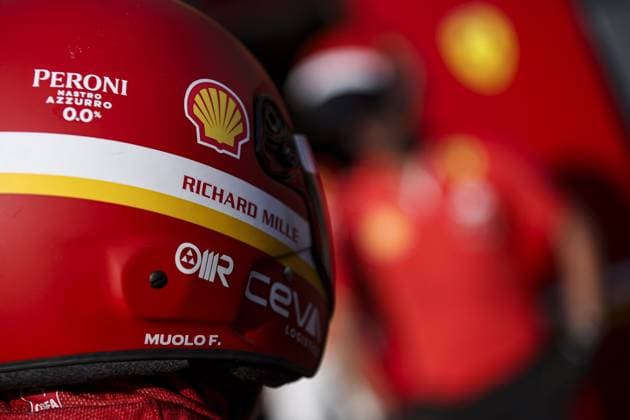Scuderia Ferrari mechanic, mecanicien, mechanics, Richard Mille, illustration during the Formula 1 Hungarian Grand Prix 2024, 13th round of the 2024 Formula One World Championship, WM, Weltmeisterschaft from July 19 to 21, 2024 on the Hungaroring, in Mogyorod, Hungary - F1 - HUNGARIAN GRAND PRIX 2024 DPPI Panoramic  240718_R11_UNGHERIA_DP_EA022349