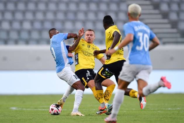 240718 Gustav Henriksson of Elfsborg during the UEFA Europa League qualification match between Pafos and Elfsborg on July 18, 2024 in Limassol Photo Alex Nicodim BILDBYRAN COP 282 AN0007 fotboll football soccer fotball uefa europa league pafos elfsborg bbeng  Copyright: ALEXxNICODIM BB240718BB673