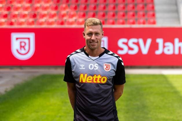 18 07 2024, Football, GER, Season 2024 2025, 2 Liga,Press appointment, SSV Jahn Regensburg Oliver Seitz SSV Jahn Regensburg, 2 BL, Porträttermin 2024 2025 DFL REGULATIONS PROHIBIT ANY USE OF PHOTOGRAPHS AS IMAGE SEQUENCES AND OR QUASI VIDEO Regensburg Bayern Germany Jahnstadion Regensburg
