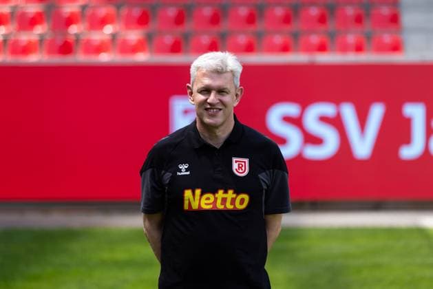 18 07 2024, Football, GER, Season 2024 2025, 2 Liga,Press event, SSV Jahn Regensburg Bernd Meyer SSV Jahn Regensburg, 2 BL, Porträttermin 2024 2025 DFL REGULATIONS PROHIBIT ANY USE OF PHOTOGRAPHS AS IMAGE SEQUENCES AND OR QUASI VIDEO Regensburg Bavaria Germany Jahnstadion Regensburg